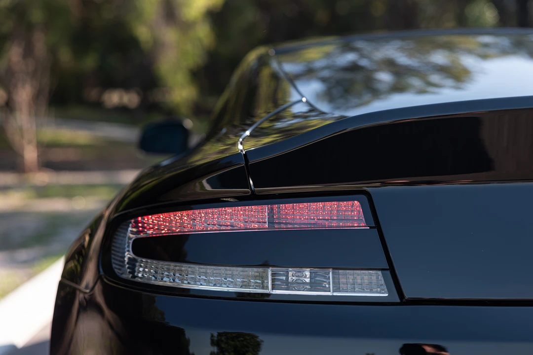 2017 Aston Martin V8 Vantage (2006-2017) - Image 29 of 31