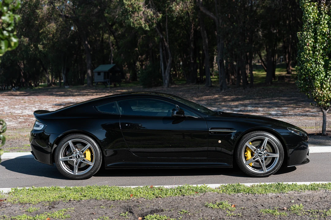 2017 Aston Martin V8 Vantage (2006-2017) - Image 4 of 31