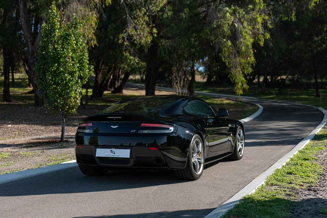 2017 Aston Martin V8 Vantage (2006-2017) - Image 15 of 31