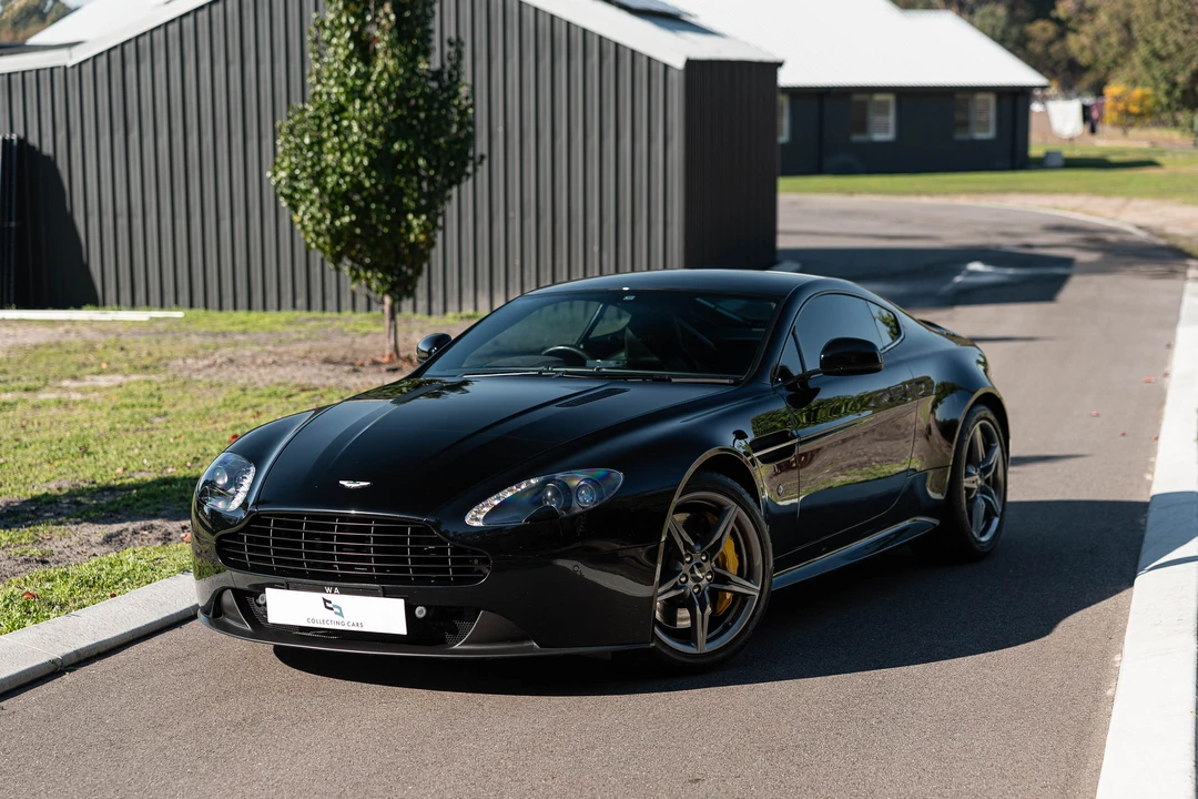 2017 Aston Martin V8 Vantage (2006-2017) - Image 9 of 31
