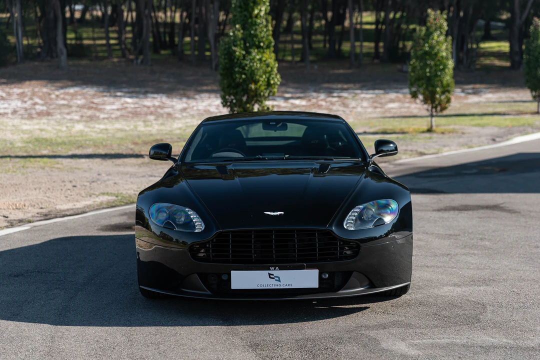 2017 Aston Martin V8 Vantage (2006-2017) - Image 2 of 31