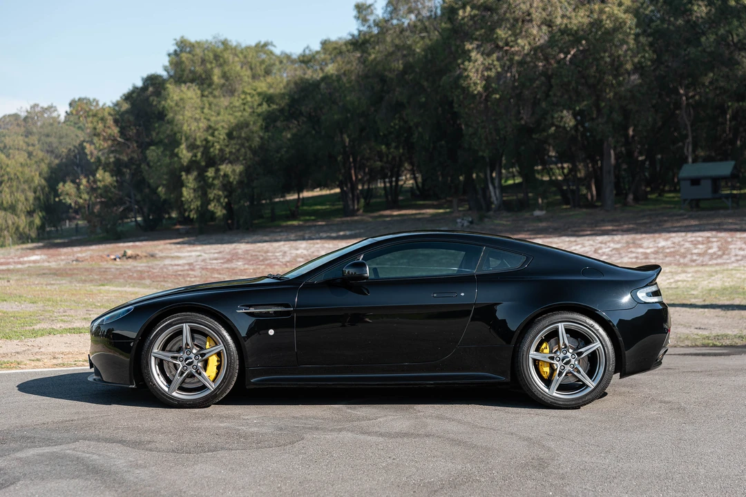 2017 Aston Martin V8 Vantage (2006-2017) - Image 8 of 31