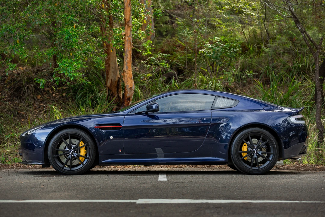 2017 Aston Martin V8 Vantage (2006-2017) - Image 5 of 31