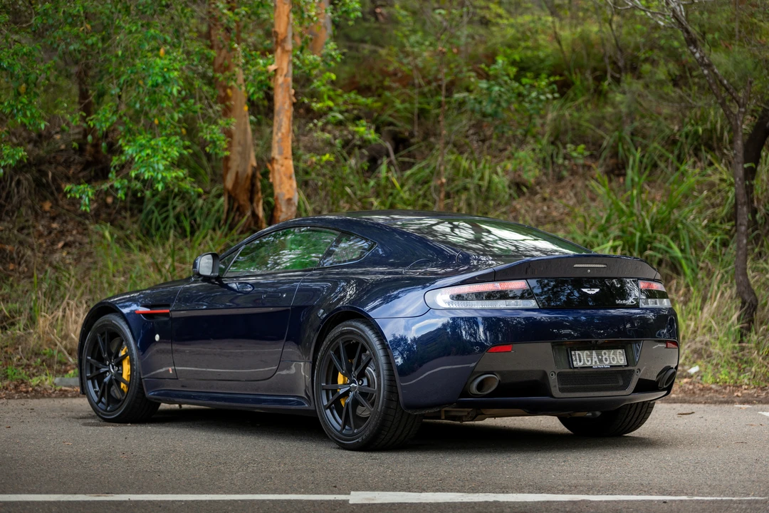 2017 Aston Martin V8 Vantage (2006-2017) - Image 6 of 31