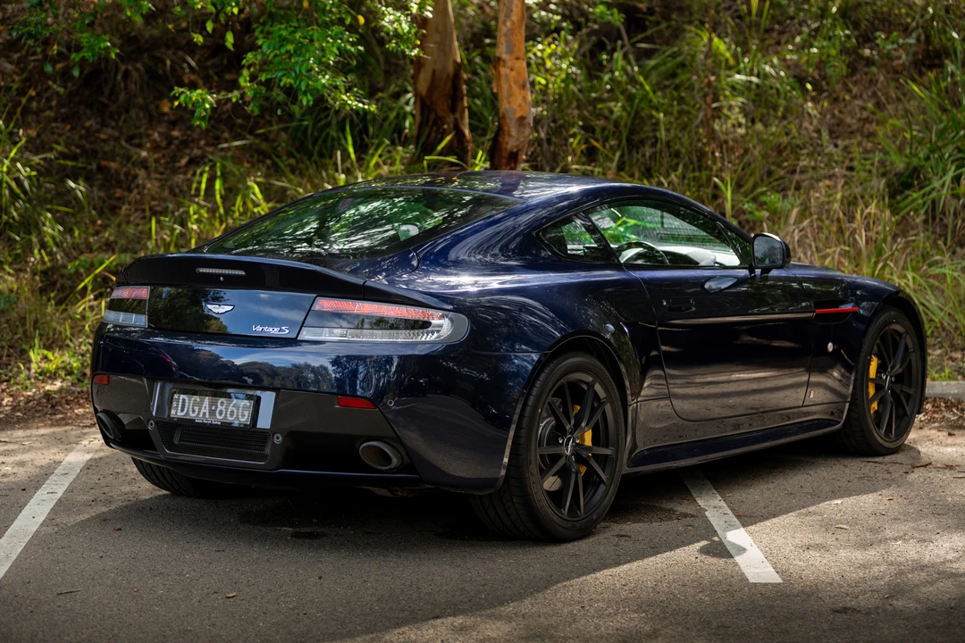 2017 Aston Martin V8 Vantage (2006-2017) - Image 8 of 31