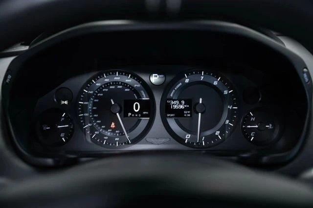 2017 Aston Martin Vanquish 2nd Gen - Image 21 of 31