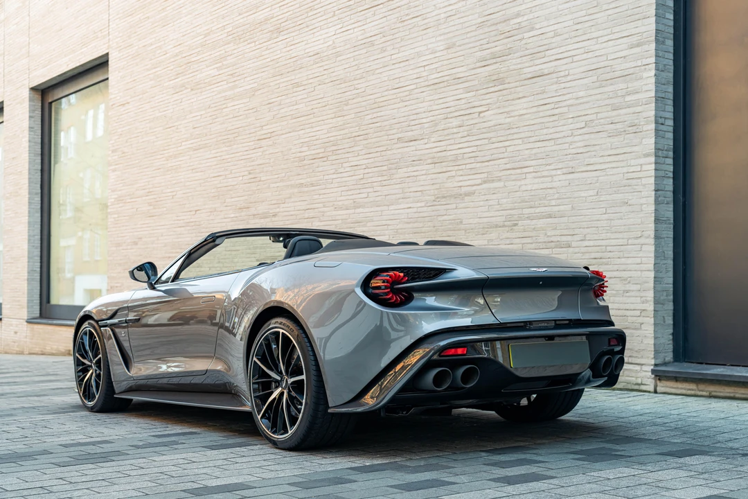 2017 Aston Martin Vanquish 2nd Gen - Image 22 of 31
