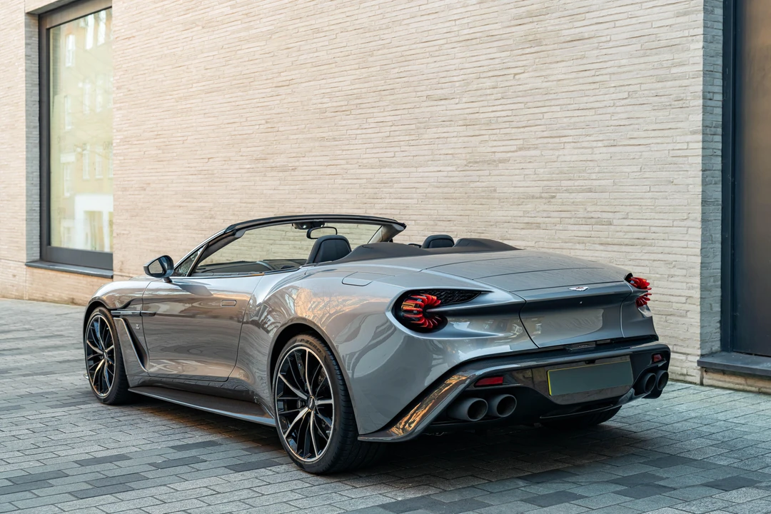 2017 Aston Martin Vanquish 2nd Gen - Image 16 of 31