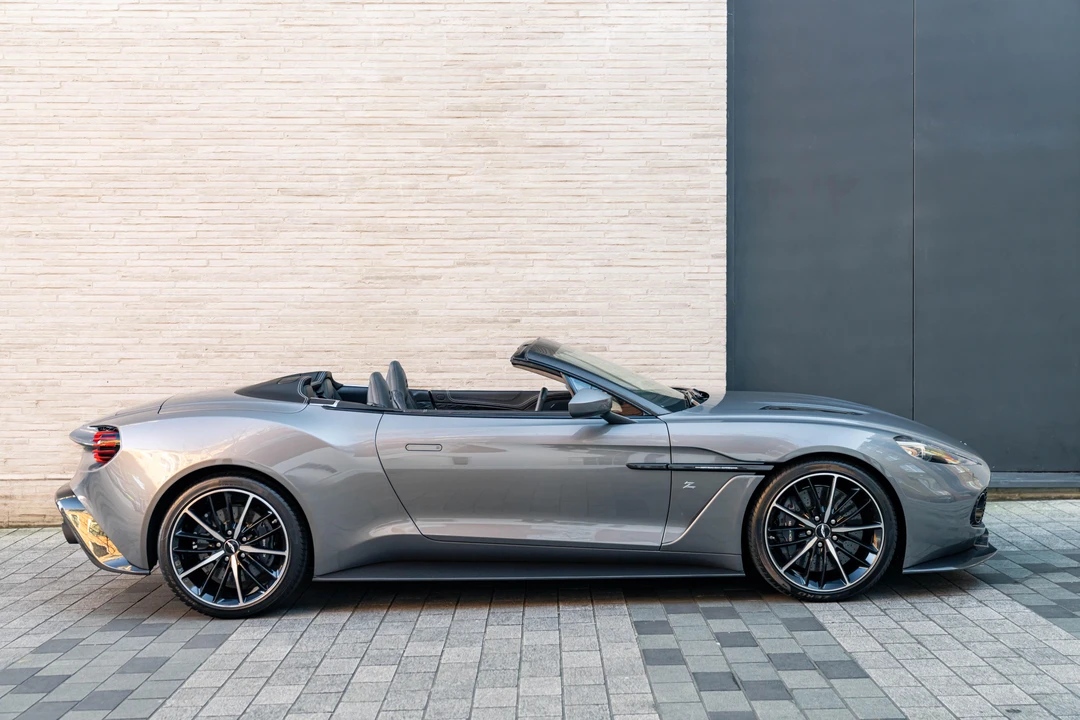 2017 Aston Martin Vanquish 2nd Gen - Image 4 of 31