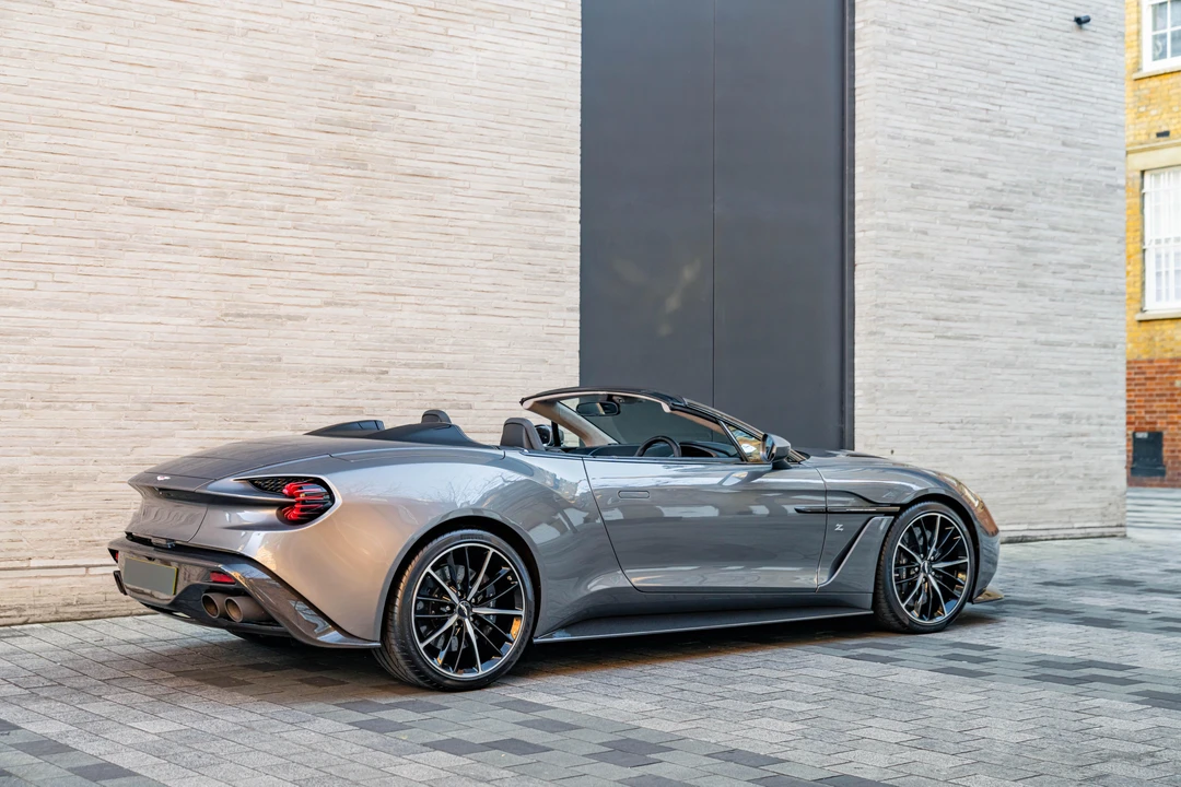 2017 Aston Martin Vanquish 2nd Gen - Image 14 of 31