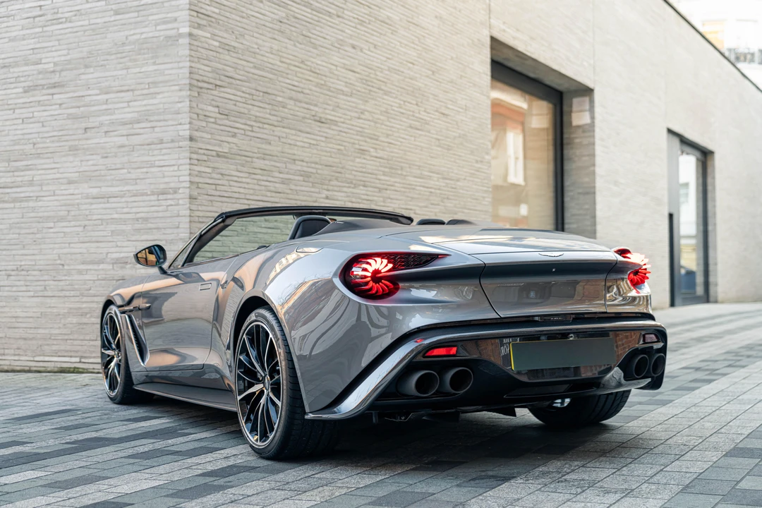 2017 Aston Martin Vanquish 2nd Gen - Image 7 of 31