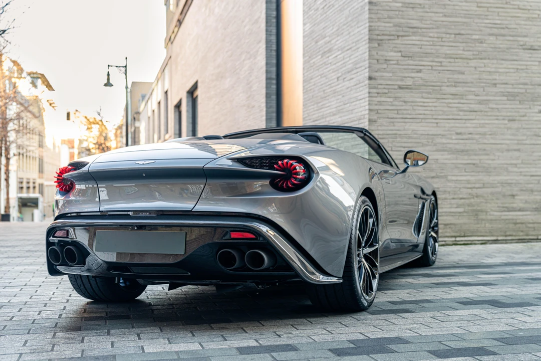2017 Aston Martin Vanquish 2nd Gen - Image 15 of 31