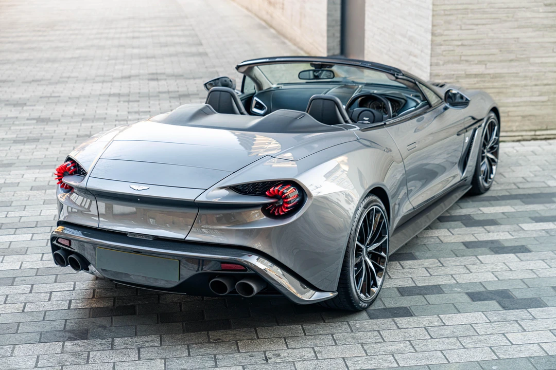 2017 Aston Martin Vanquish 2nd Gen - Image 26 of 31
