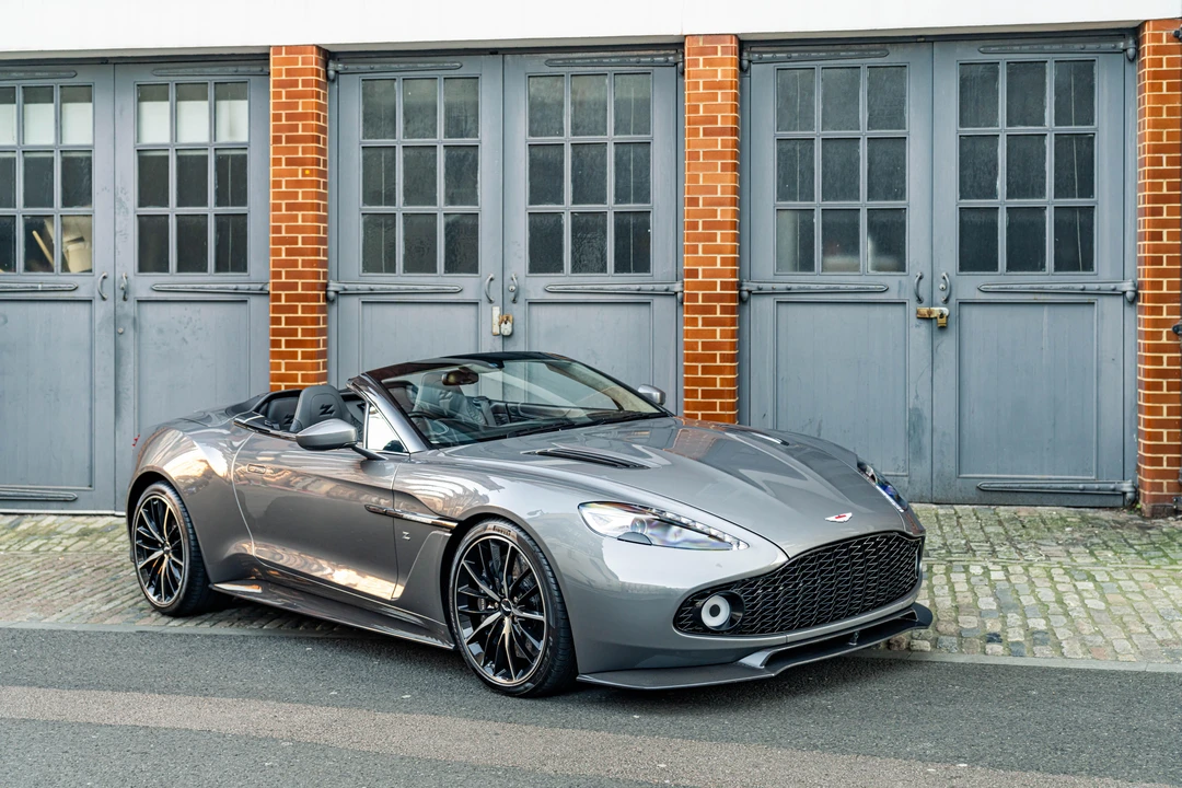 2017 Aston Martin Vanquish 2nd Gen - Image 29 of 31