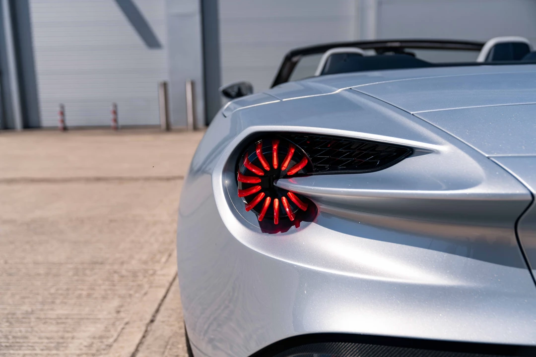 2017 Aston Martin Vanquish 2nd Gen - Image 25 of 31