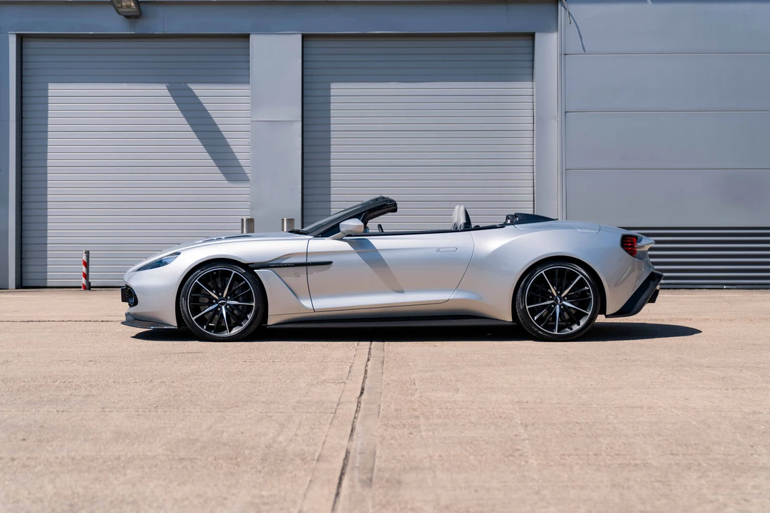 2017 Aston Martin Vanquish 2nd Gen - Image 4 of 31