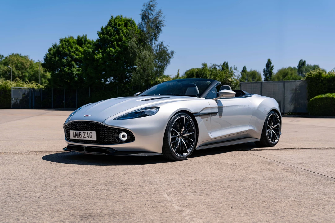 2017 Aston Martin Vanquish 2nd Gen - Image 3 of 31