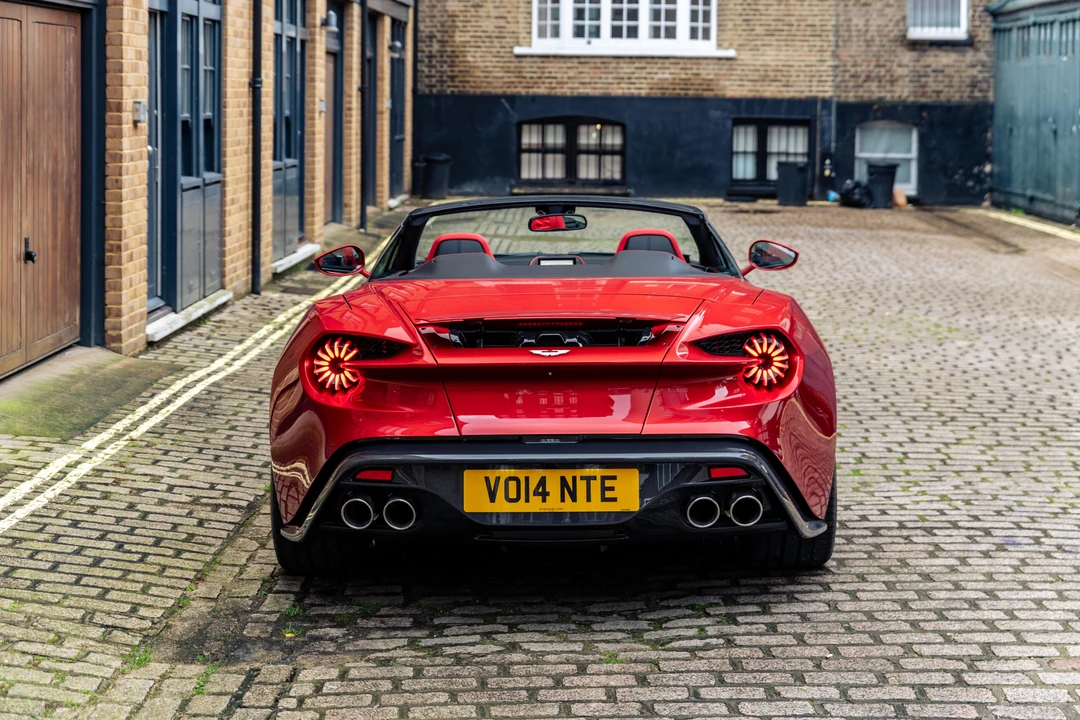 2017 Aston Martin Vanquish 2nd Gen - Image 15 of 31