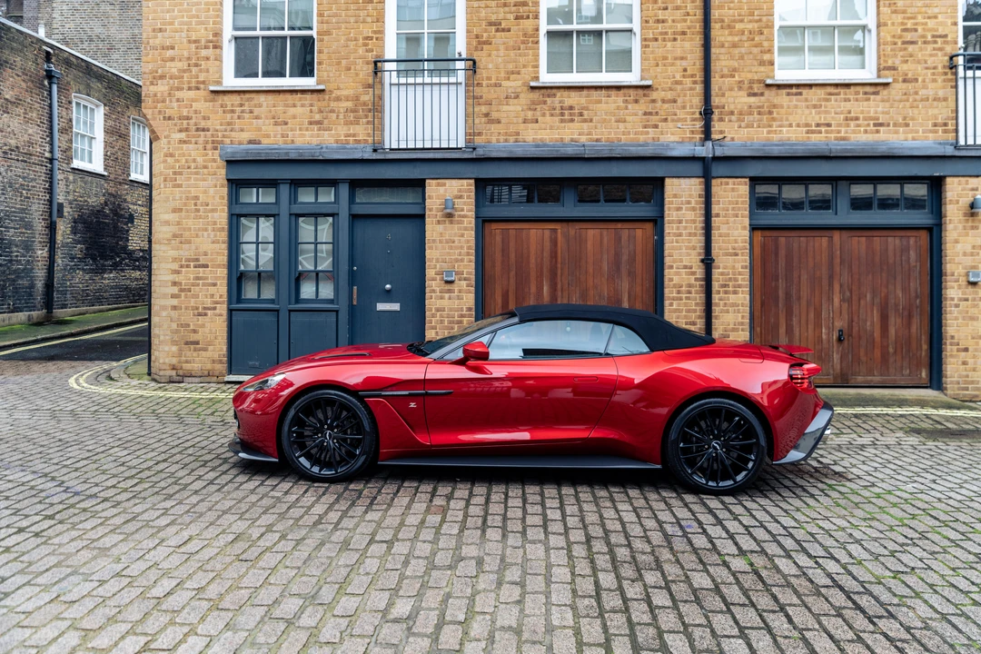 2017 Aston Martin Vanquish 2nd Gen - Image 13 of 31