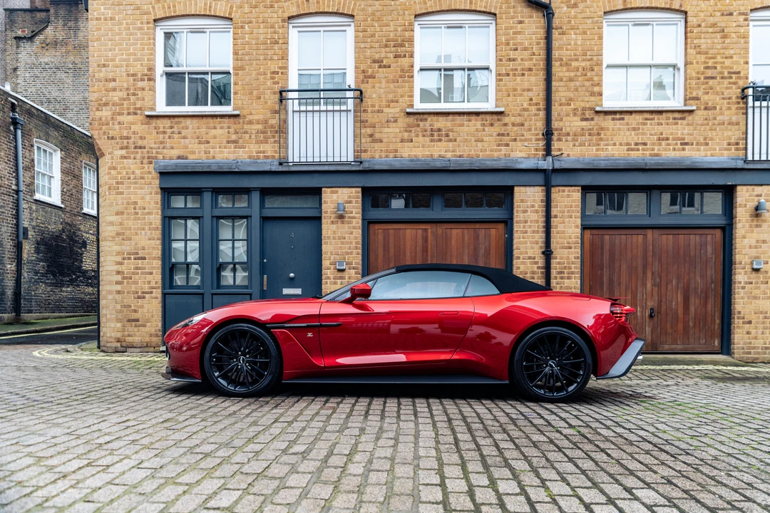 2017 Aston Martin Vanquish 2nd Gen - Image 5 of 31