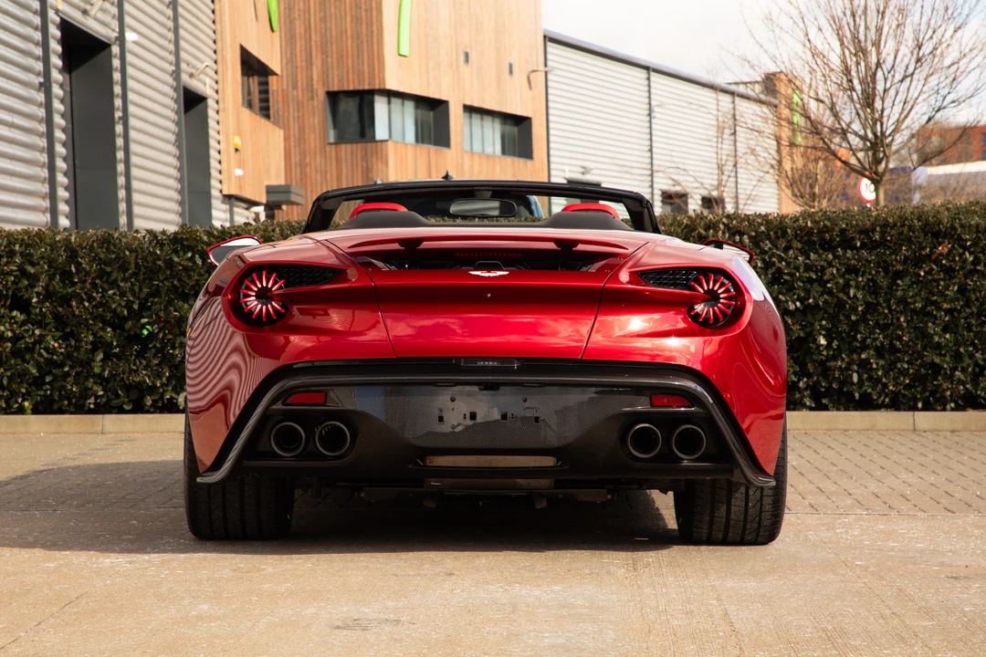 2017 Aston Martin Vanquish 2nd Gen - Image 21 of 31