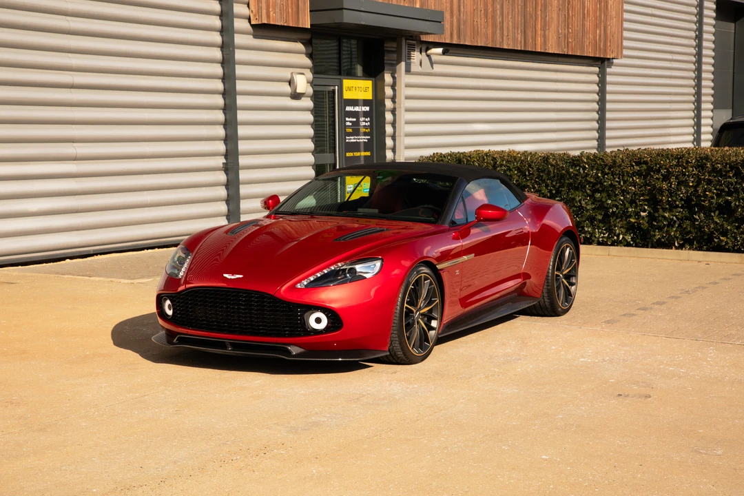 2017 Aston Martin Vanquish 2nd Gen - Image 24 of 31