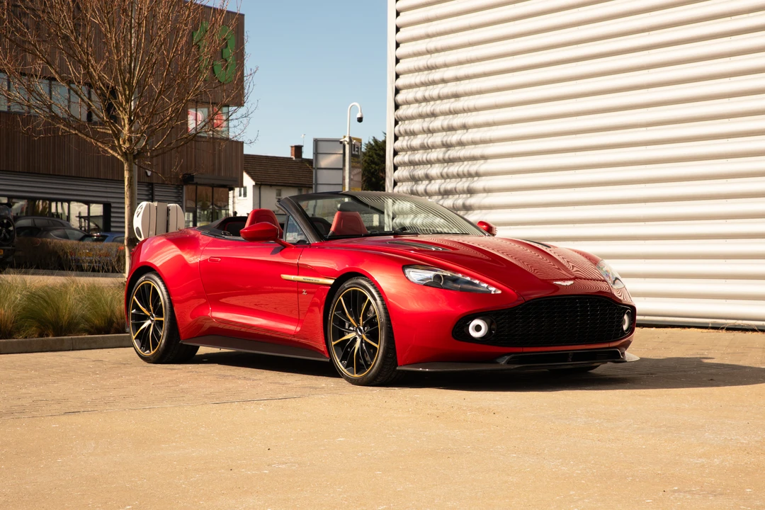 2017 Aston Martin Vanquish 2nd Gen - Image 3 of 31