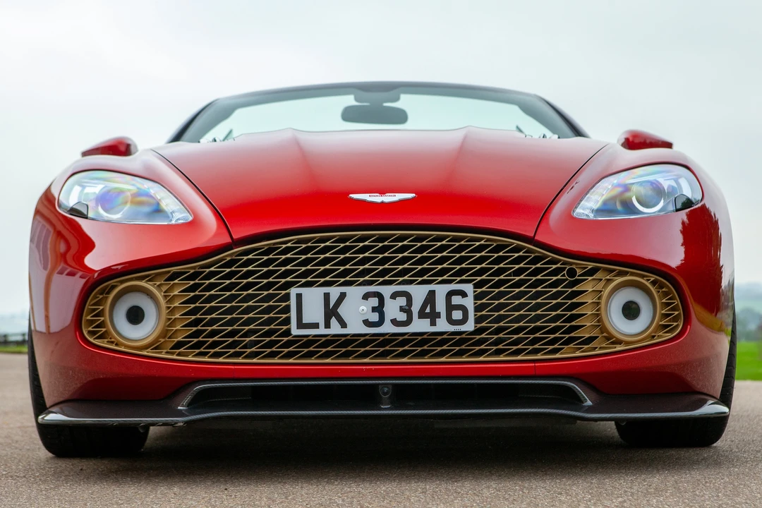 2017 Aston Martin Vanquish 2nd Gen - Image 28 of 31