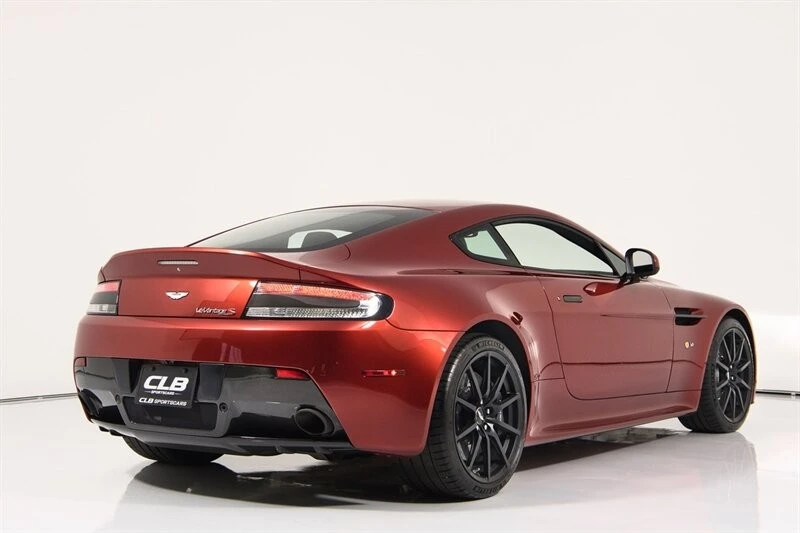 2017 Aston Martin Vantage - Image 12 of 31