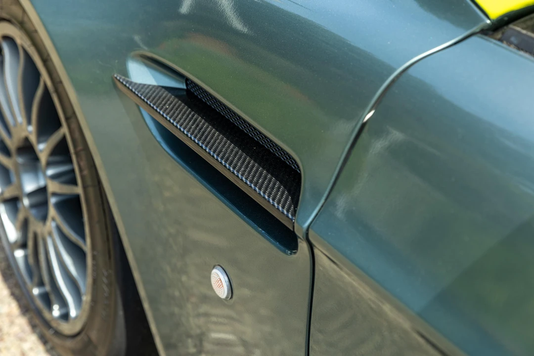 2017 Aston Martin V8 Vantage (2006-2017) - Image 12 of 31