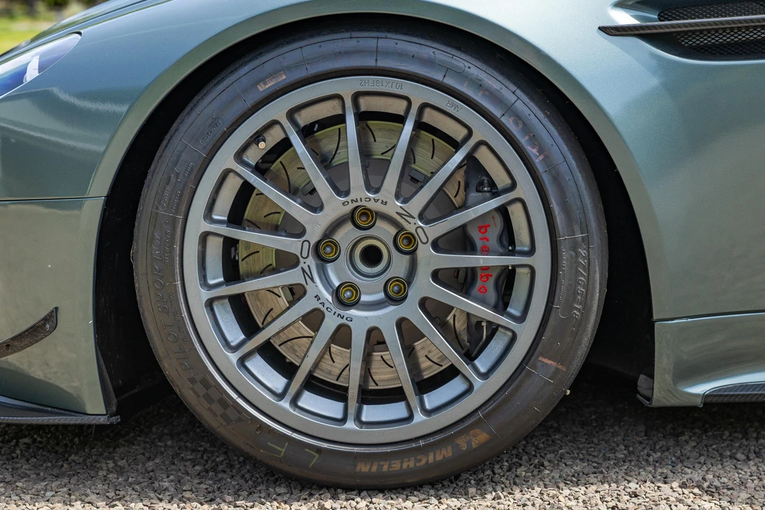 2017 Aston Martin V8 Vantage (2006-2017) - Image 31 of 31