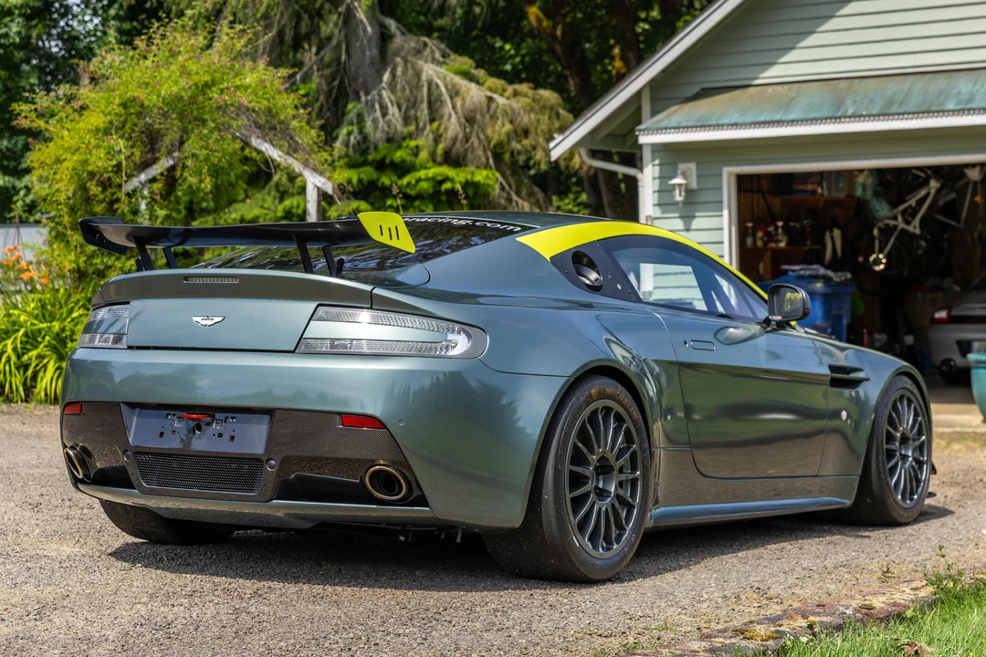 2017 Aston Martin V8 Vantage (2006-2017) - Image 7 of 31