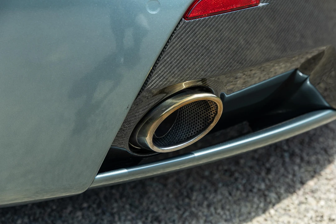 2017 Aston Martin V8 Vantage (2006-2017) - Image 18 of 31