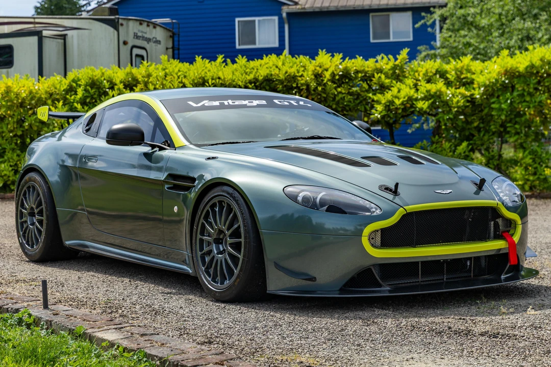 2017 Aston Martin V8 Vantage (2006-2017) - Image 8 of 31