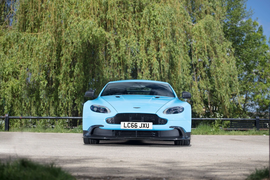 2017 Aston Martin V8 Vantage (2006-2017) - Image 3 of 31