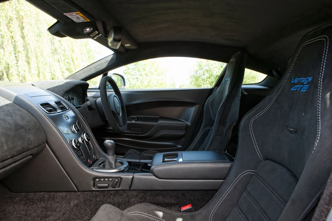 2017 Aston Martin V8 Vantage (2006-2017) - Image 19 of 31