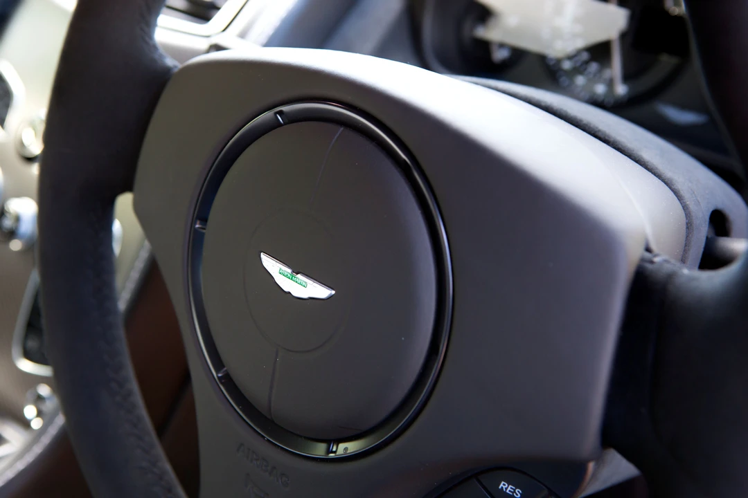 2017 Aston Martin V8 Vantage (2006-2017) - Image 26 of 31