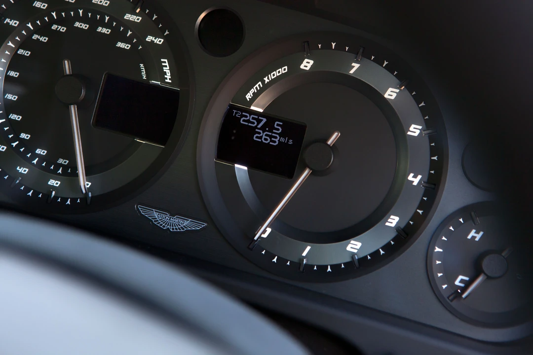 2017 Aston Martin V8 Vantage (2006-2017) - Image 21 of 31