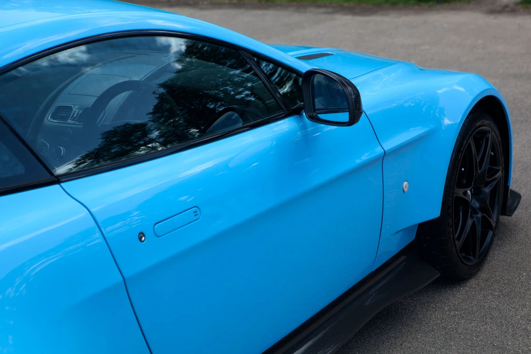2017 Aston Martin V8 Vantage (2006-2017) - Image 7 of 31