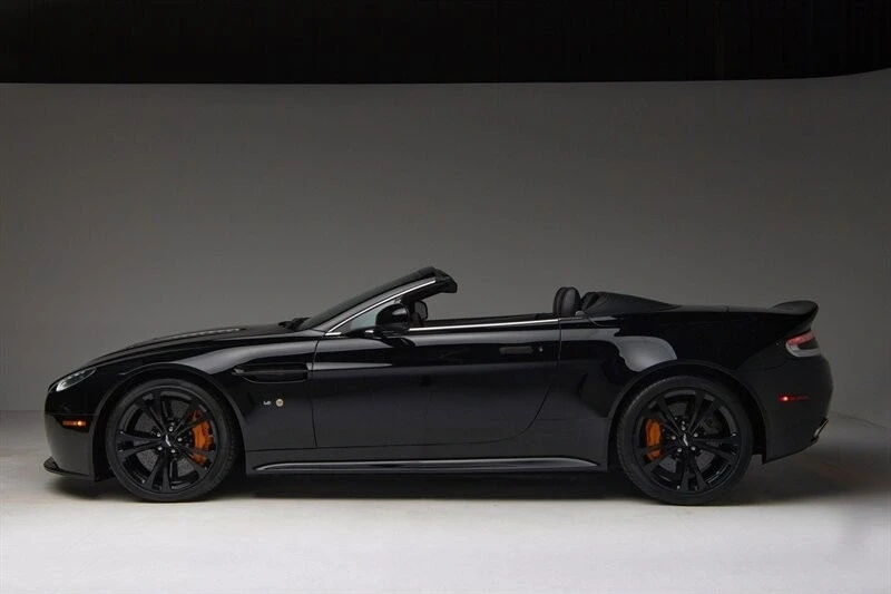 2017 Aston Martin V8 Vantage (2006-2017) - Image 10 of 21