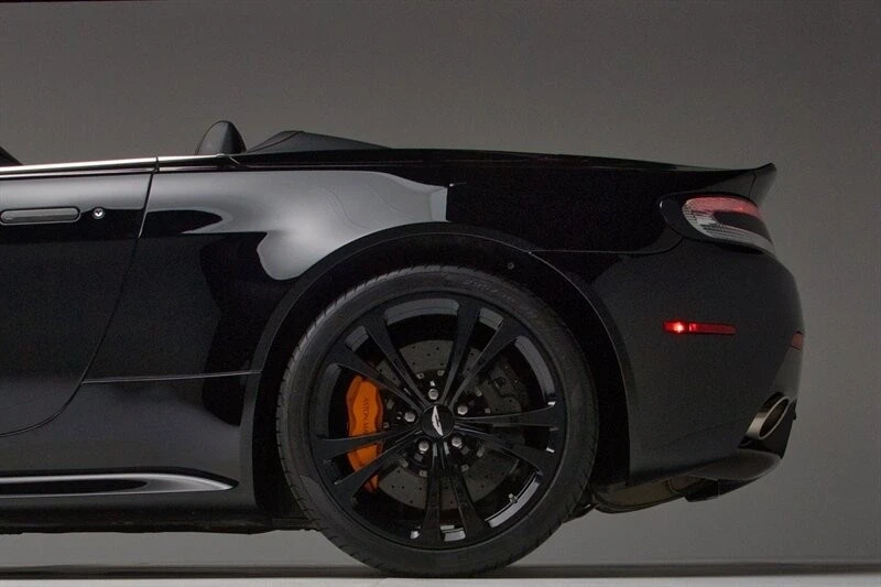 2017 Aston Martin V8 Vantage (2006-2017) - Image 7 of 21