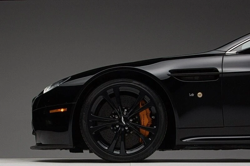 2017 Aston Martin V8 Vantage (2006-2017) - Image 6 of 21