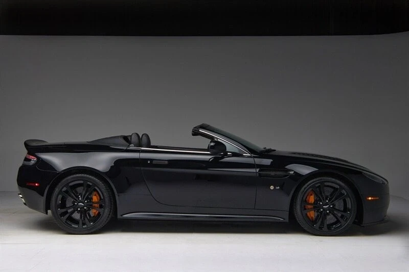 2017 Aston Martin V8 Vantage (2006-2017) - Image 14 of 21