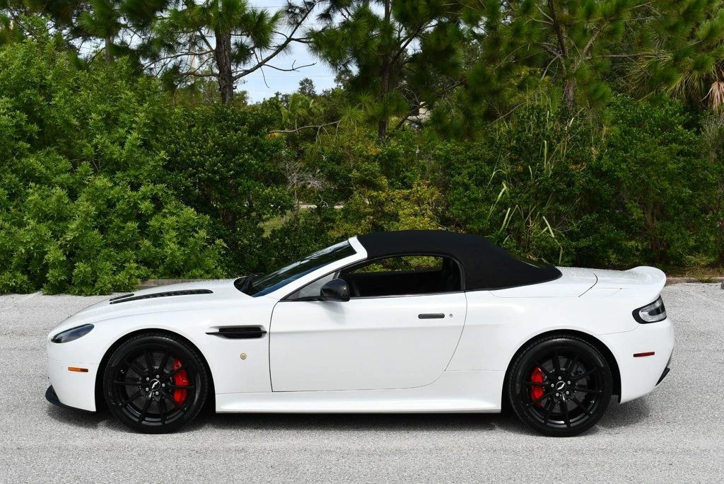2017 Aston Martin V12 Vantage (2010-2018) - Image 29 of 31