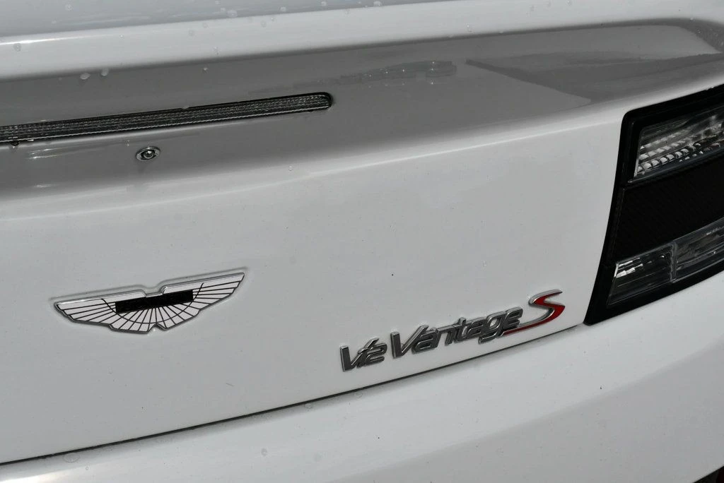 2017 Aston Martin V12 Vantage (2010-2018) - Image 11 of 31