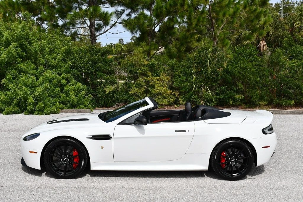 2017 Aston Martin V12 Vantage (2010-2018) - Image 23 of 31