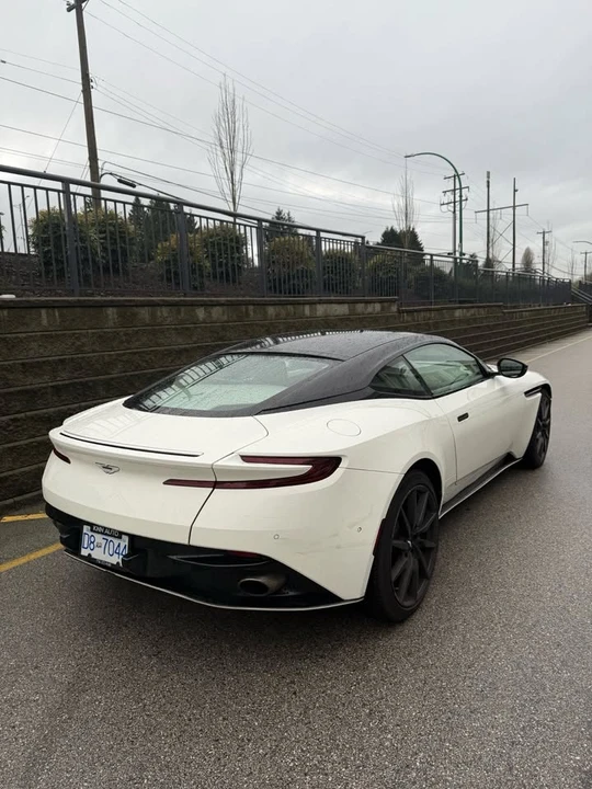 2017 Aston Martin DB11 - Image 9 of 19