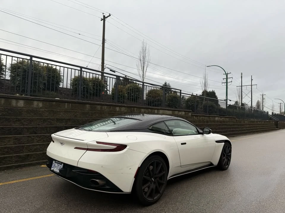 2017 Aston Martin DB11 - Image 3 of 20