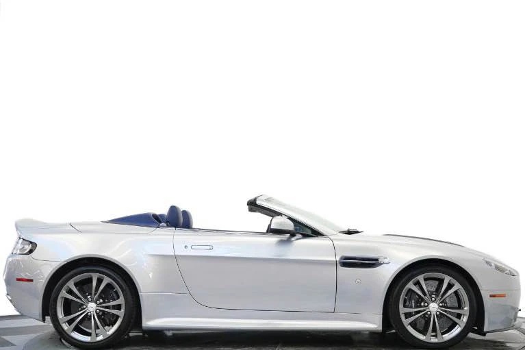 2017 Aston Martin V12 Vantage (2010-2018) - Image 3 of 13