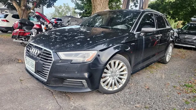 2017 Audi A3 e-tron 4dr HB Technik